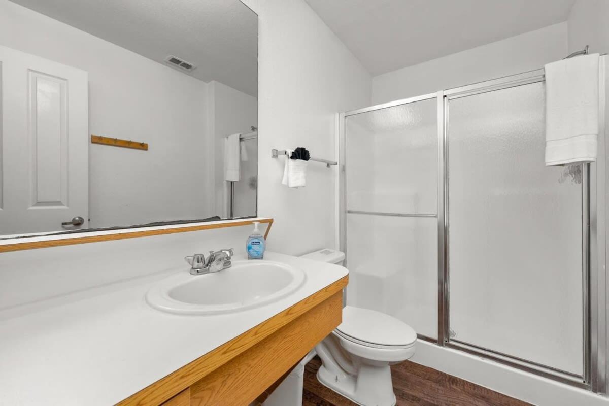 Budget Friendly Sleeps 8 Discounts Available แทมปา ภายนอก รูปภาพ